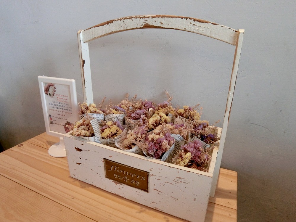 【食記】｜台中｜CAFÉ  Alfred _愛我的．咖啡，美美的乾燥花～