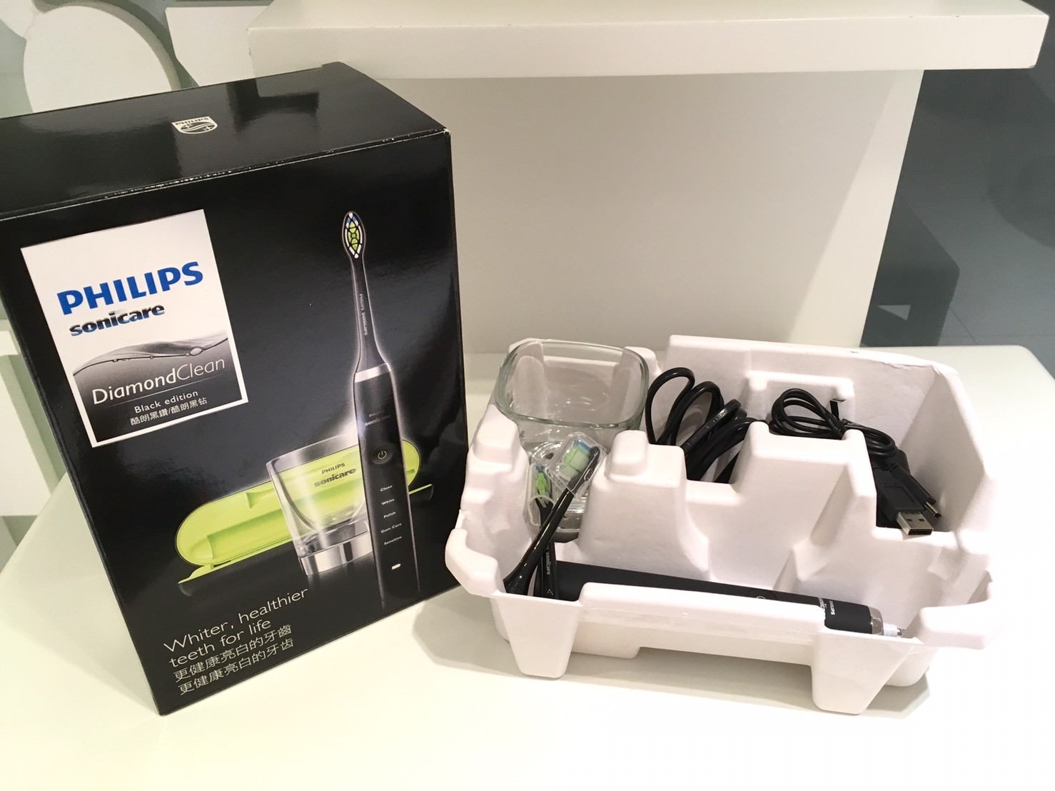 【牙齒保健】Philips Sonicare 飛利浦鑽石靚白音波震動牙刷開箱囉～美白清潔照護都交給它！