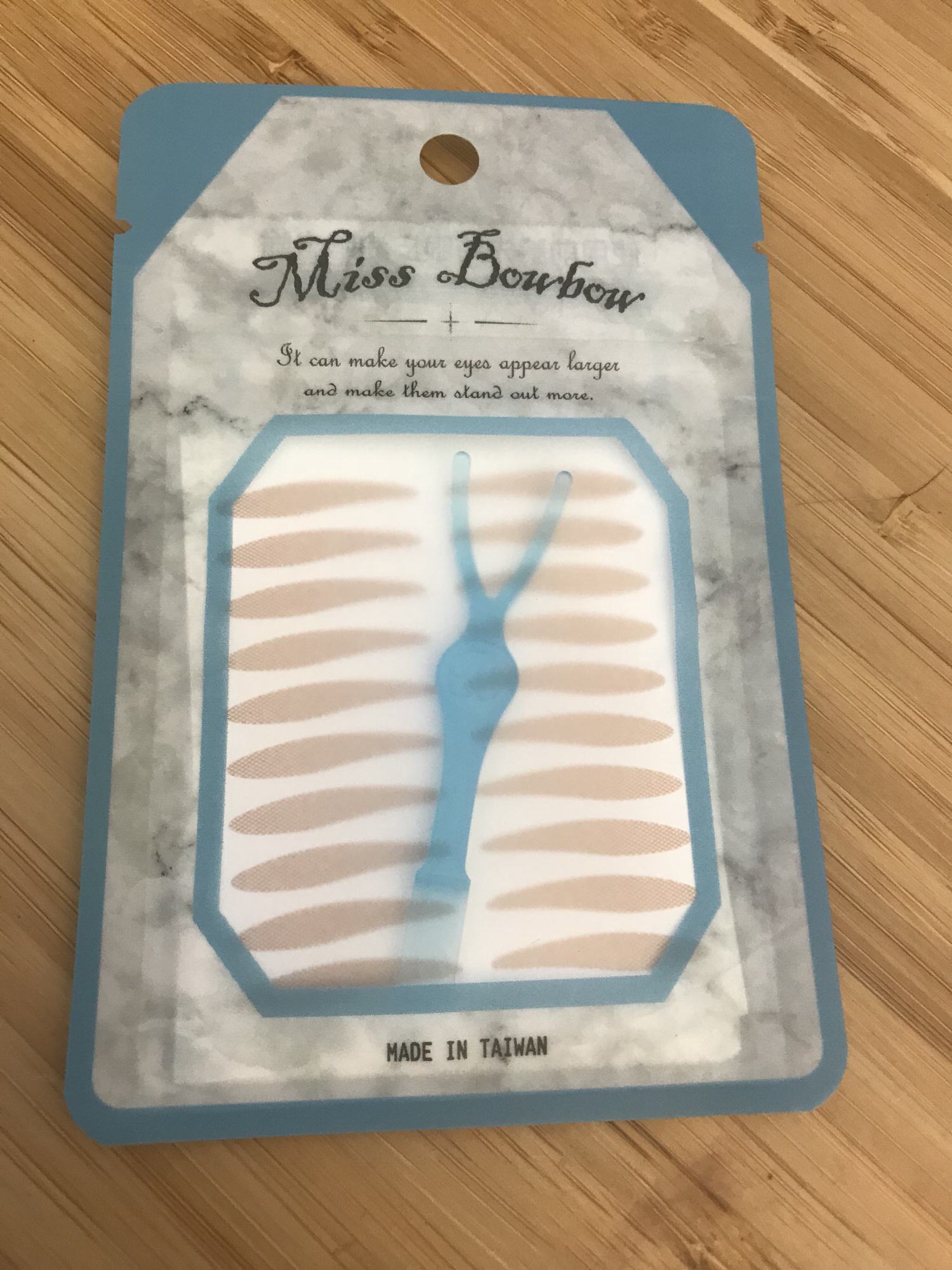【彩妝】Miss Bowbow撥撥小姐 MIT 雙眼皮貼 -10周年大理石系列新品開箱❤️