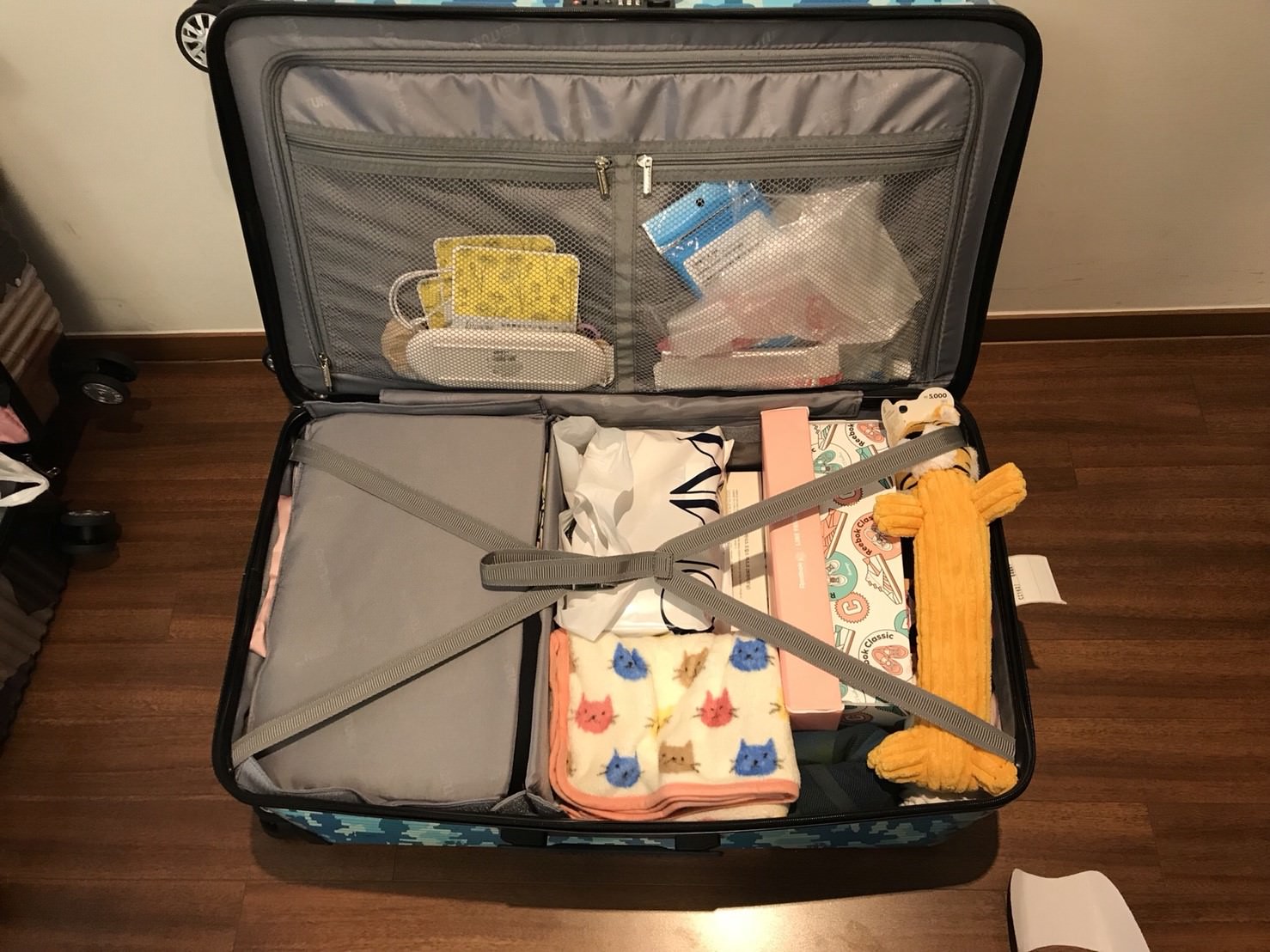 【旅遊】旅行的好朋友 ♡ Centurion百夫長｜迷彩胖胖箱 使用心得！